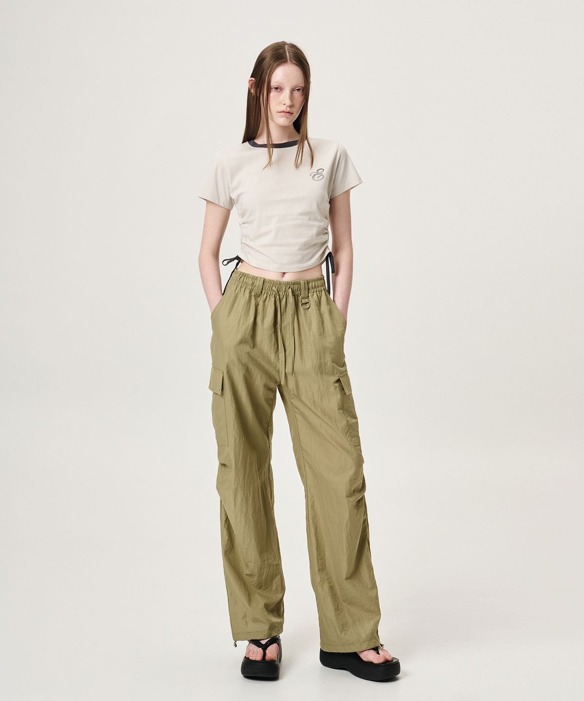 에트몽(ETMON) Eyelet Pocket 2-Way Cargo Pants, Khaki
