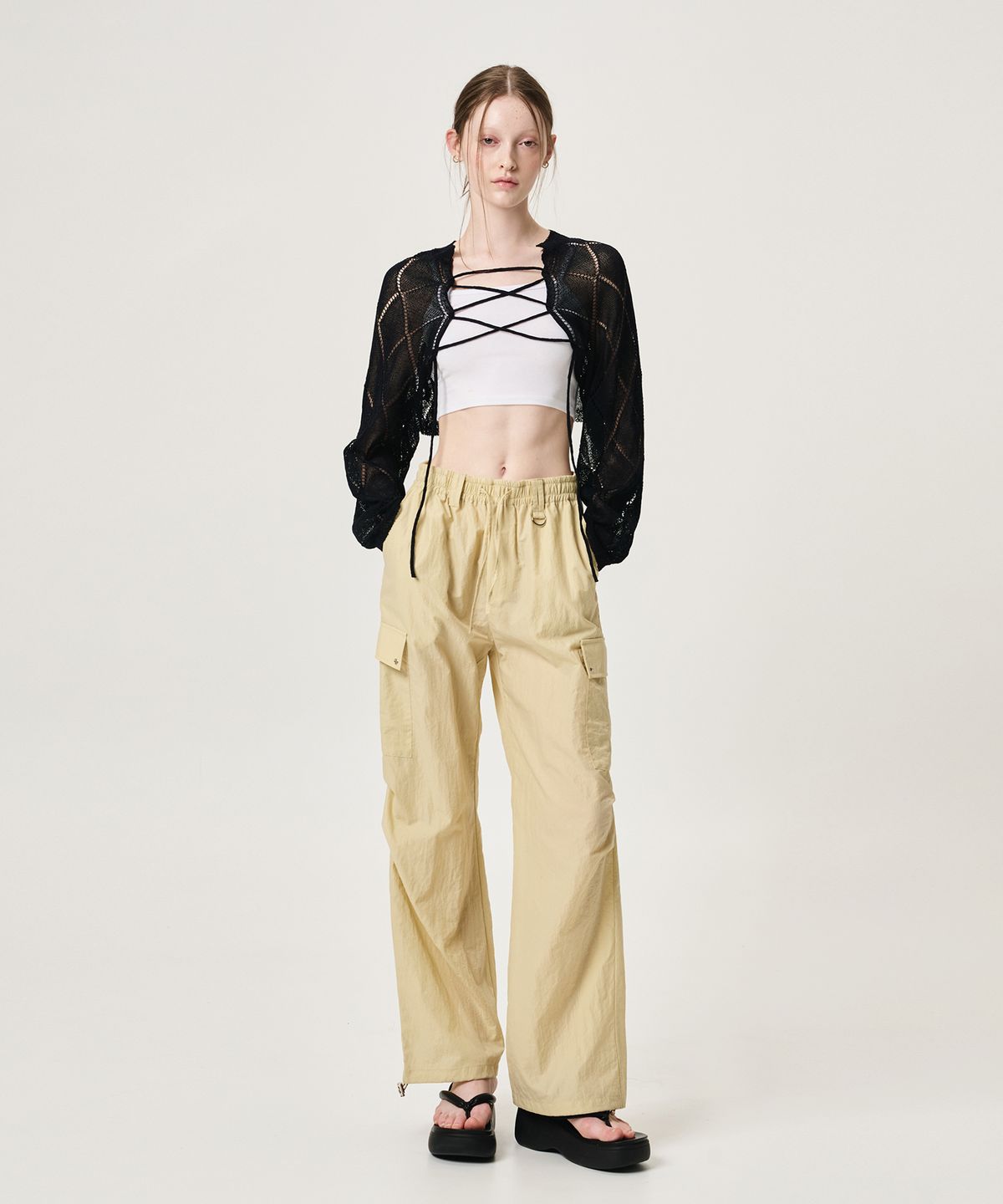에트몽(ETMON) Eyelet Pocket 2-Way Cargo Pants, Yellow Beige