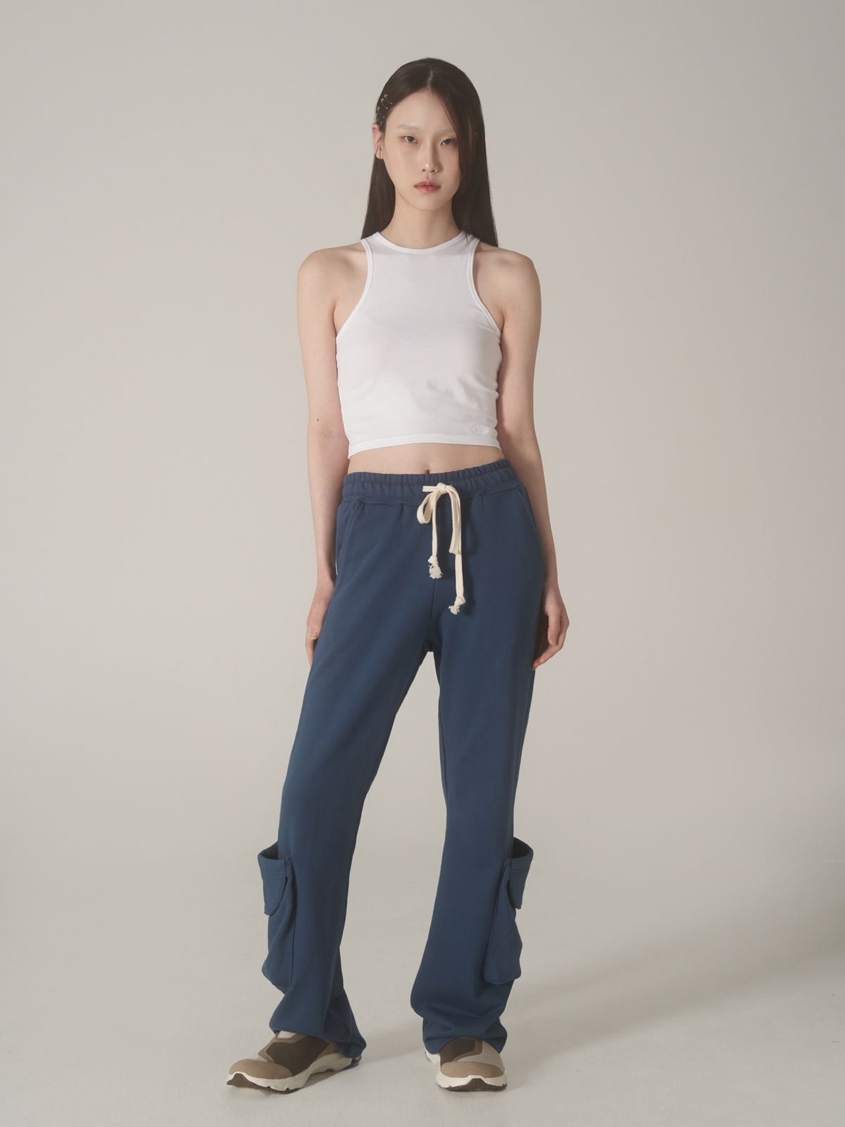 류영(RYUYOUNG) 부츠컷 카고 스웻 팬츠, 블루