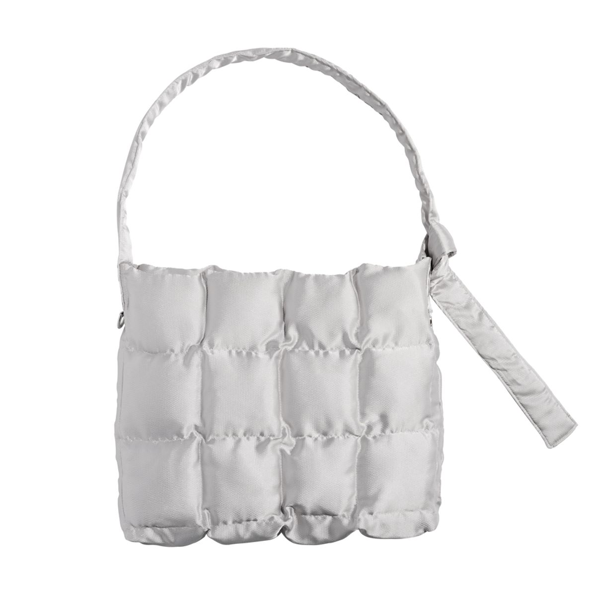 이지지(EEGEEGEE) Big Puffer Bag [Silver]