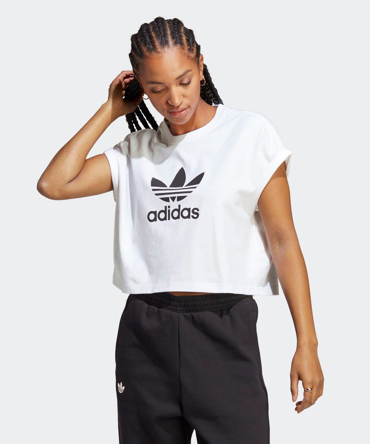 아디다스(ADIDAS) 숏 트레포일 티 - 화이트 / IC5467