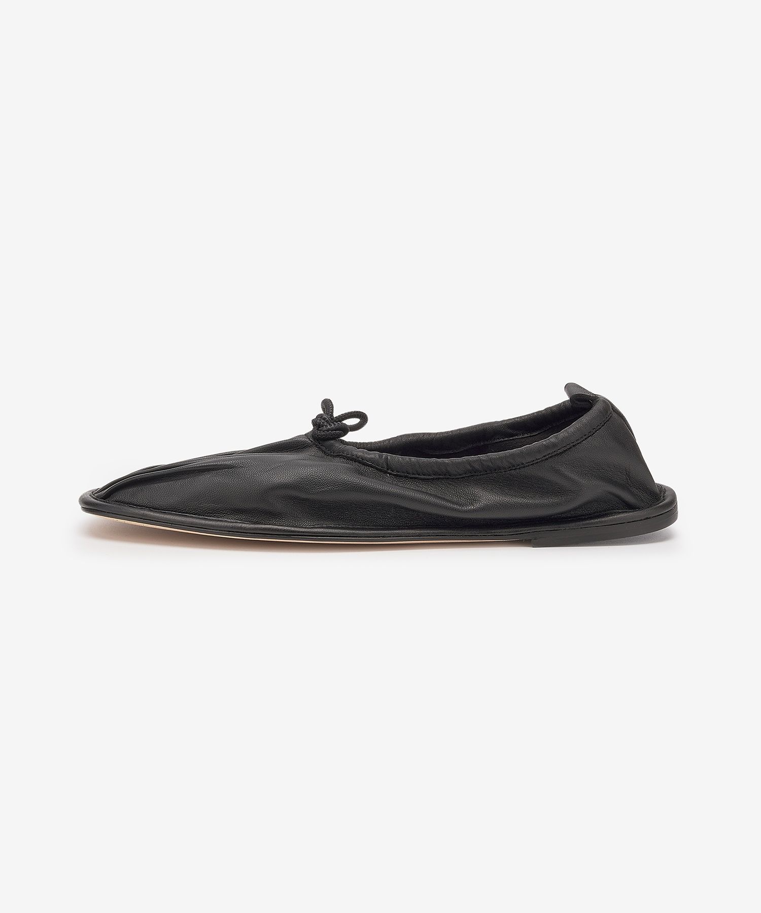 ◆HEREU◆ Puntera Flat Shoes Black WFR21PUNT001BLACK WFR21PU PUNTERA - FOR ALL - Pleated-Toe Pump – Hereu Studio