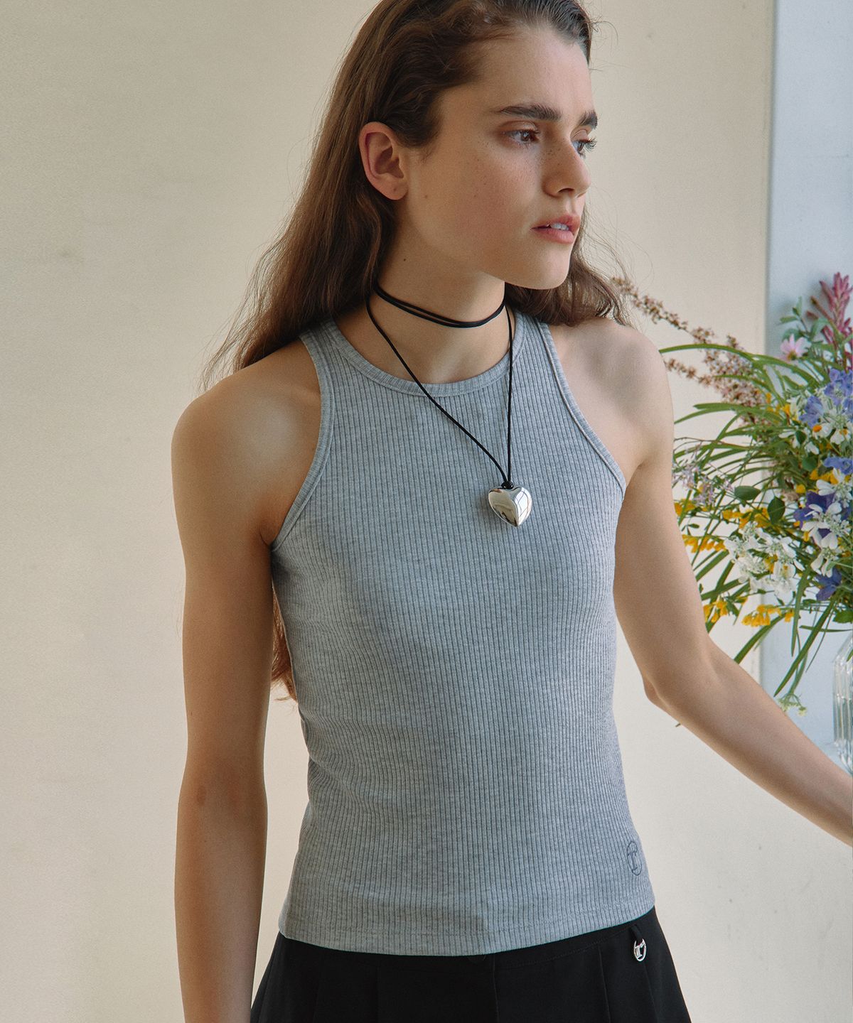 로라로라(ROLAROLA) RIBBED HALTER NECK SLEEVELESS GRAY
