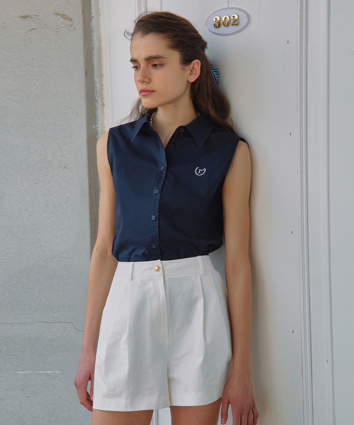 로라로라(ROLAROLA) LOGO SLEEVELESS SHIRTS NAVY
