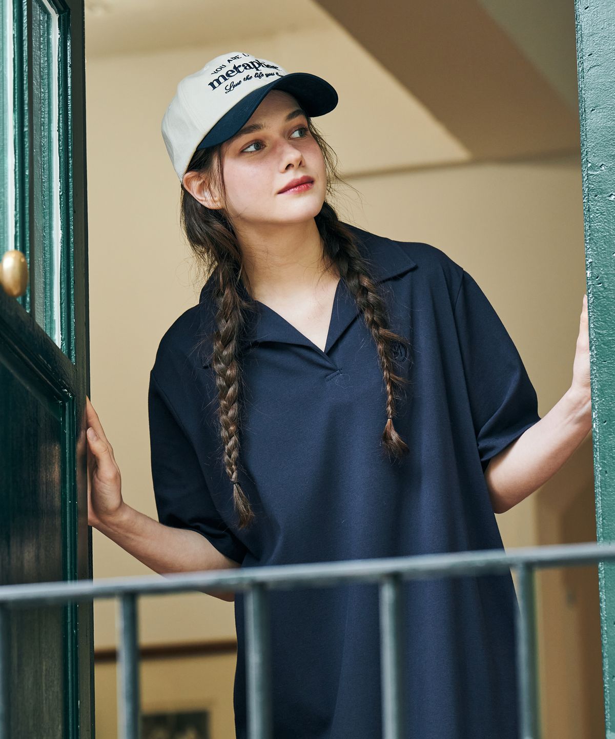 메타퍼(METAPHER) MET 내추럴 카라 반팔 롱원피스 네이비