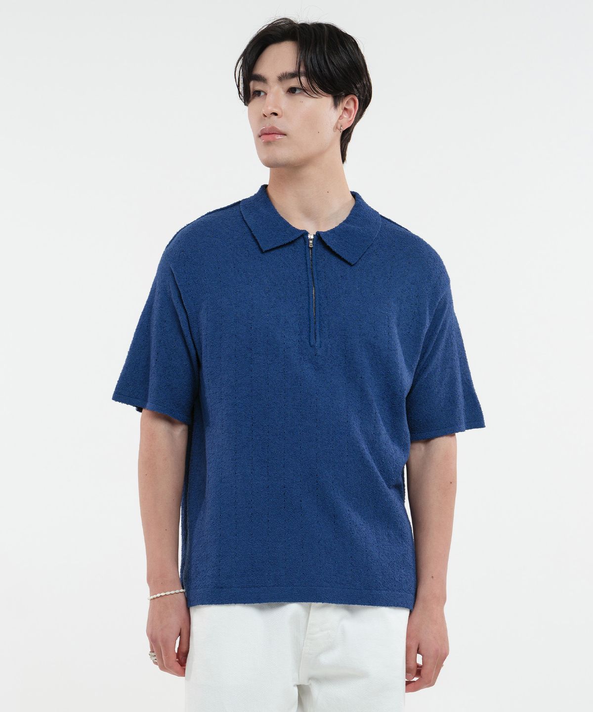 데꼬로소(DECOROSO) 부클 하프 집업 카라 오버핏 반팔 니트 [블루]