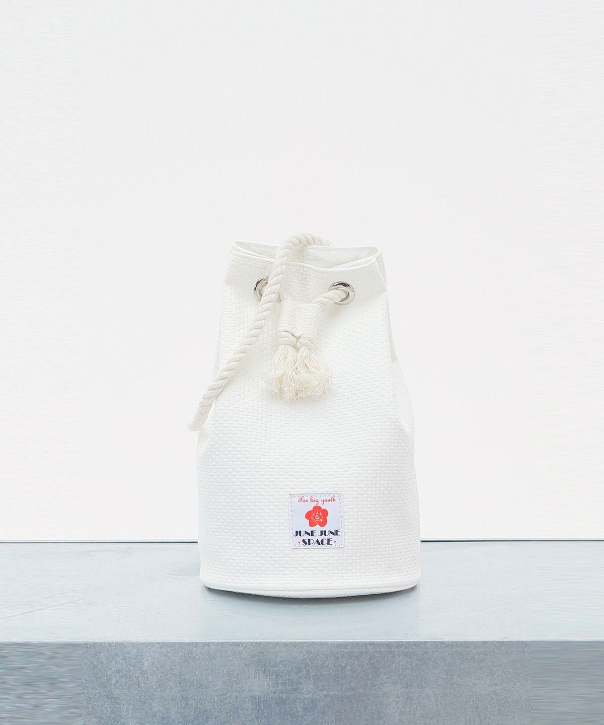 준준스페이스(JUNEJUNE SPACE) String Bucket Bag_Ivory(스트링 버킷백_아이보리)