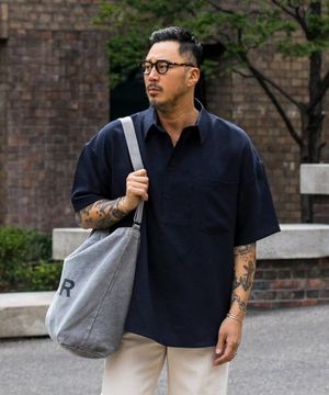 라이트 윈드 반오픈 오버핏 반팔 셔츠 네이비