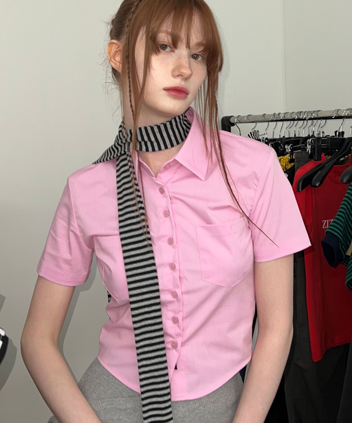 지제뮤지엄(ZIZEMUSEUM) SLIM LINE CROP SHIRTS (PINK)