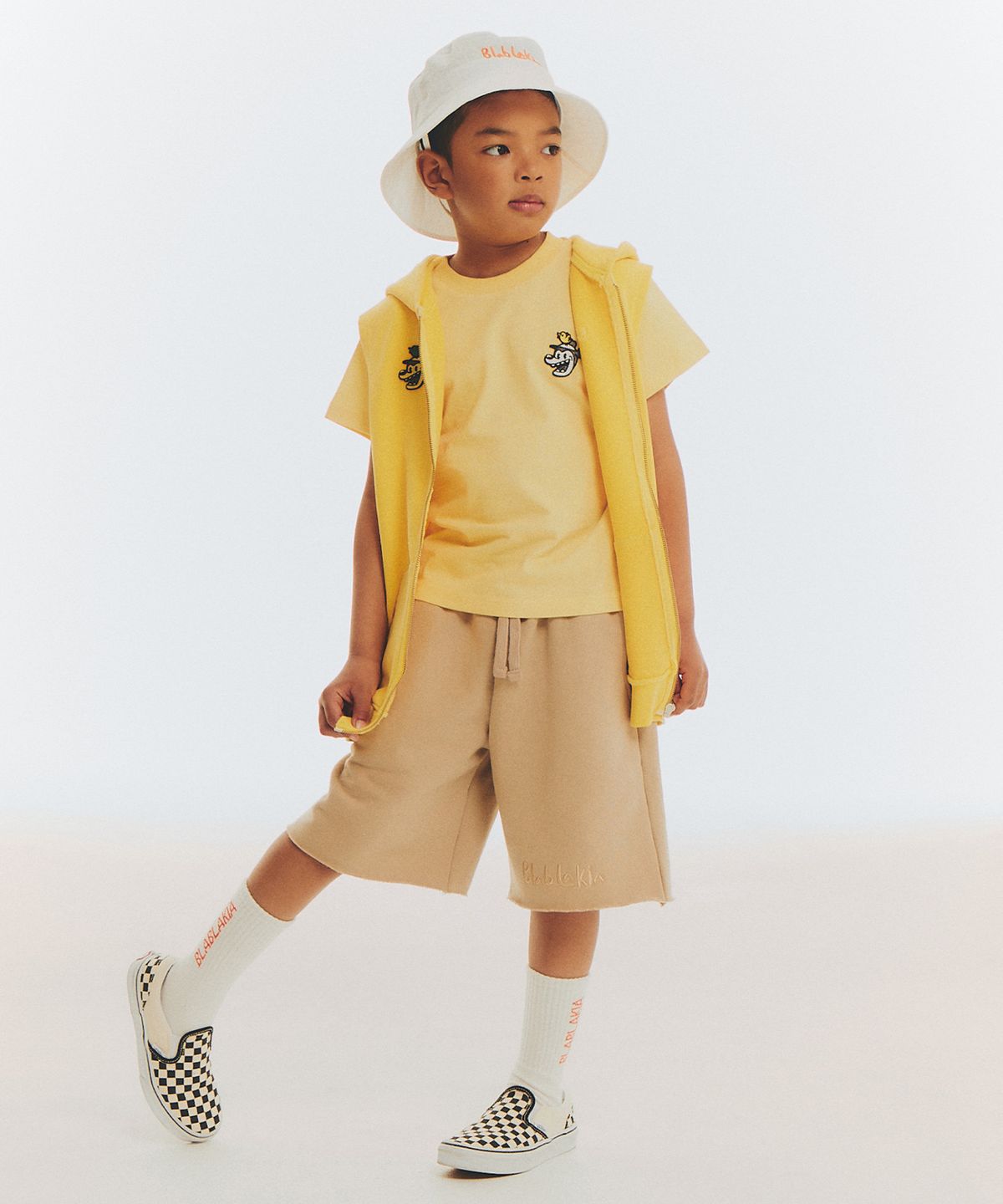블라블라키아(BLABLAKIA) LOGO SHORTS (BEIGE)