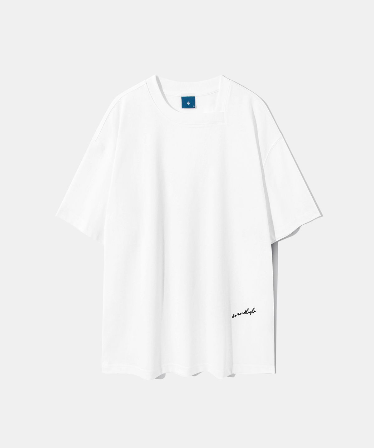 다이아몬드 레이라(DIAMOND LAYLA) Curved Neck Logo Short Sleeve T-shirt T75 White