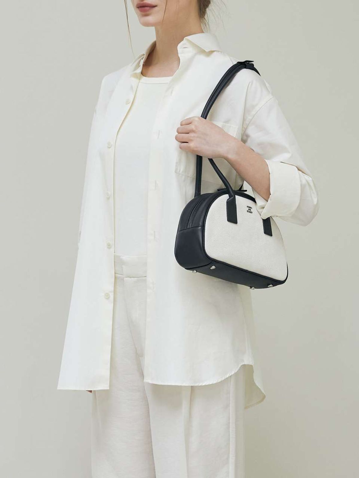 조셉앤스테이시(JOSEPH&STACEY) OZ Half Moon Canvas Bowling Bag (2color)