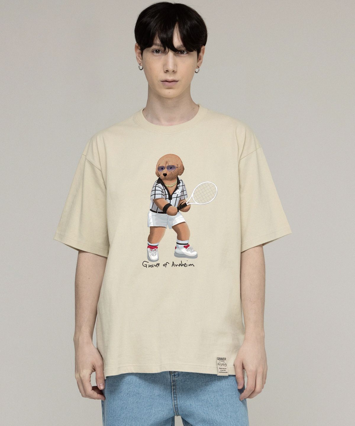 그레이버(GRAVER) [UNISEX]테니스 도그 스트리버 반팔티_샌드베이지