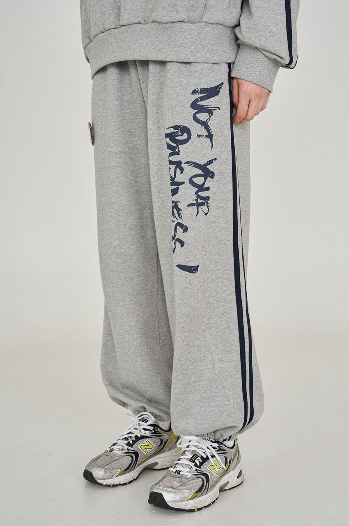 비피피(BFEEP) Not your business jogger pants_grey