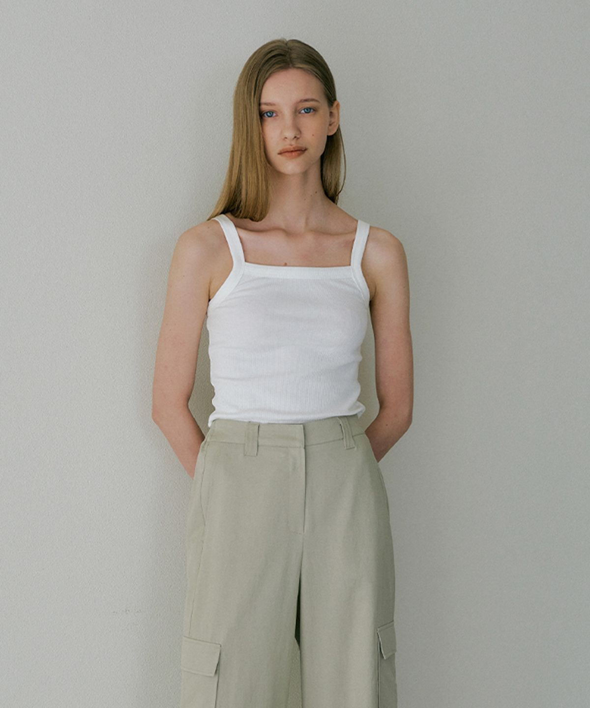 더페니(THE PENNY) GOLJI SLEEVELESS TOP