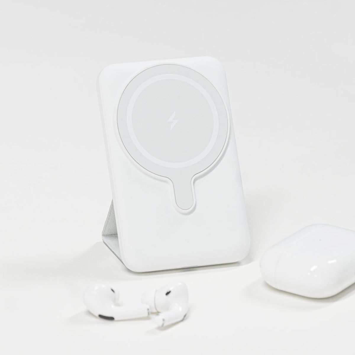 아이노비아(INOVIA) 아이노비아 맥세이프 보조배터리 마그네틱 아이폰 무선충전 5000mAh