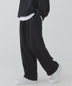에센셜 원 턱 와이드 스웨트 팬츠 (블랙)