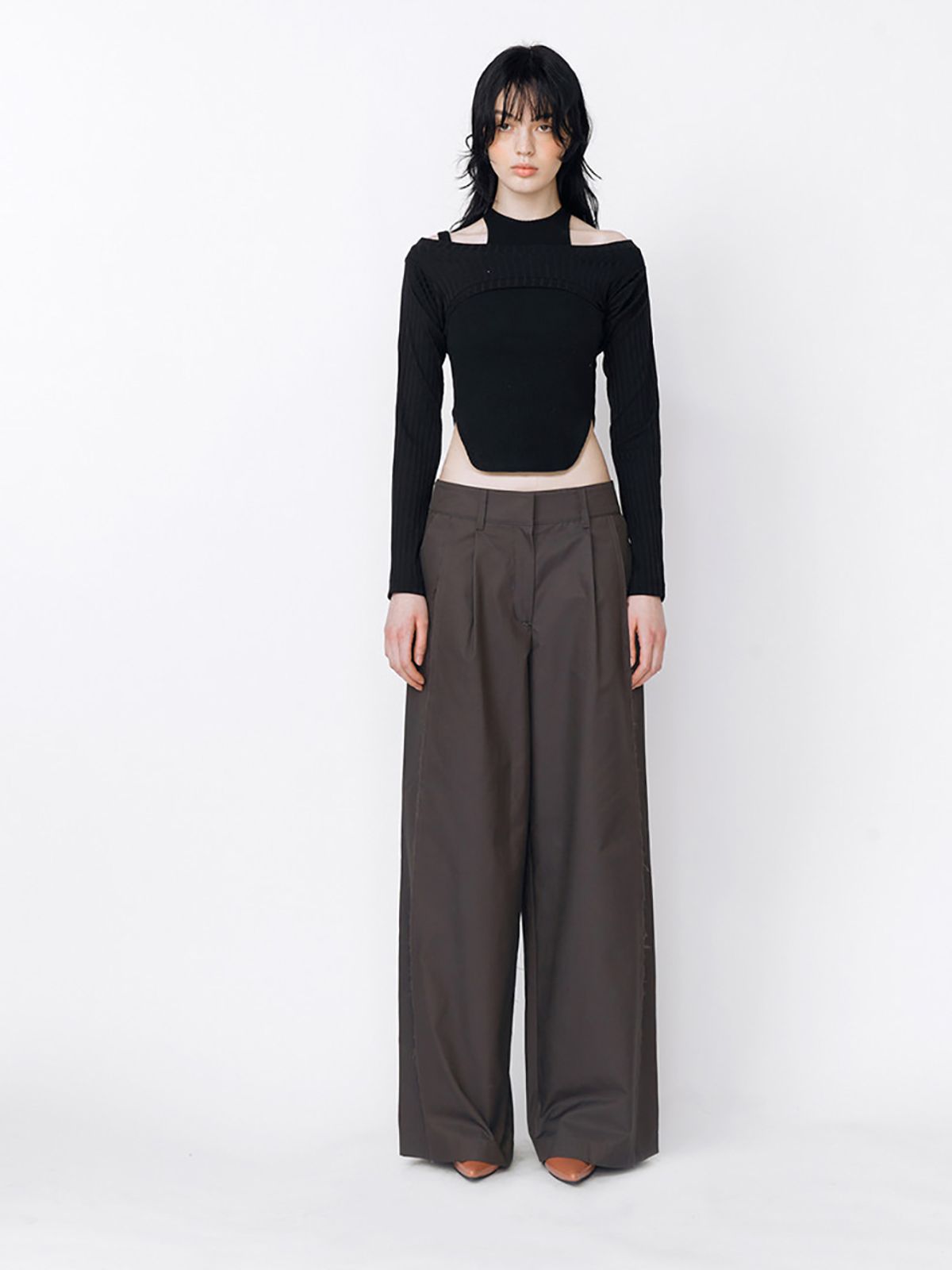 민더리(MEENDERI) BANDING PINTUCK WIDE PANTS - CHARCOAL