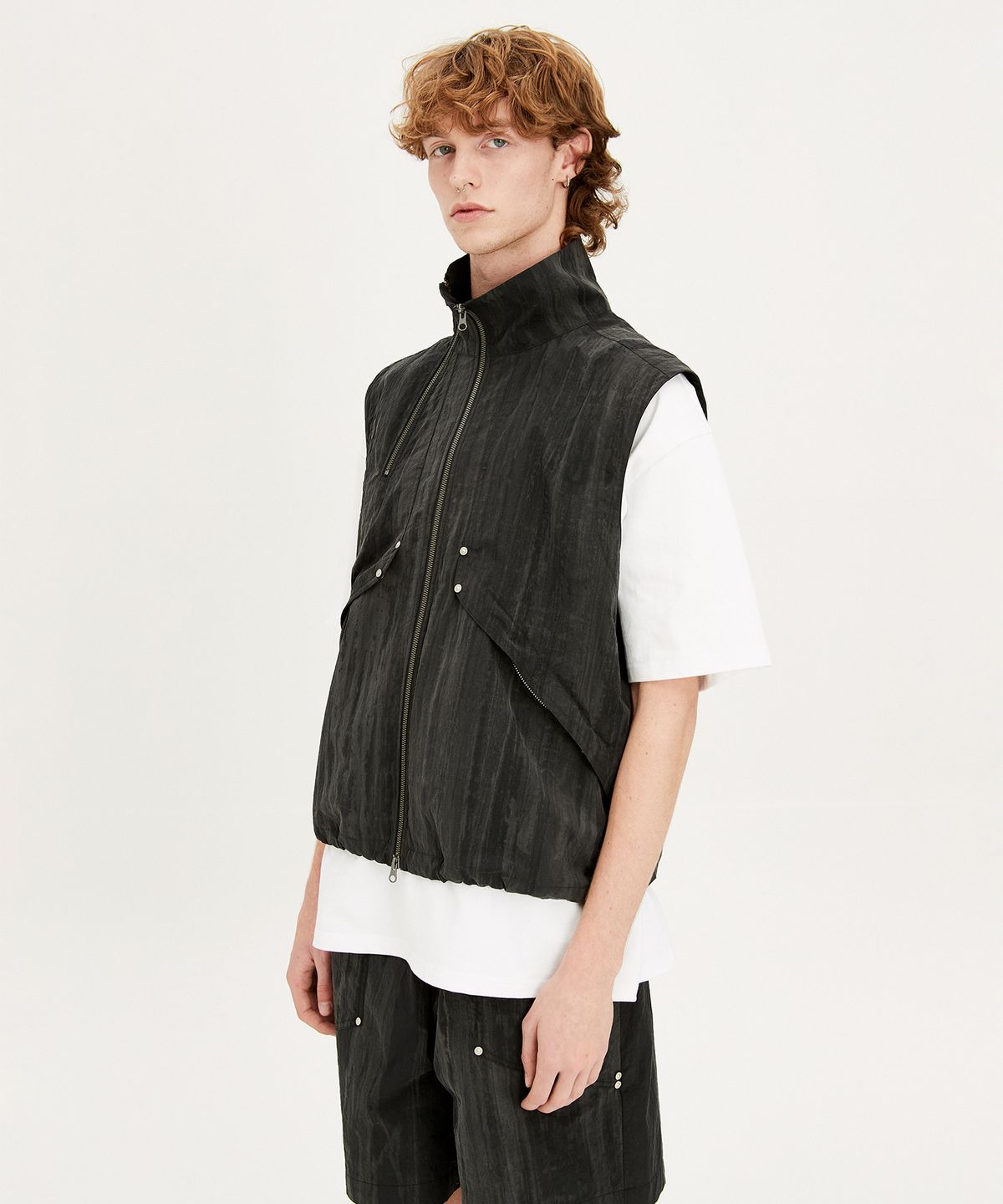 이에이(IEY) RAIN MULTI ZIP-UP VEST Black