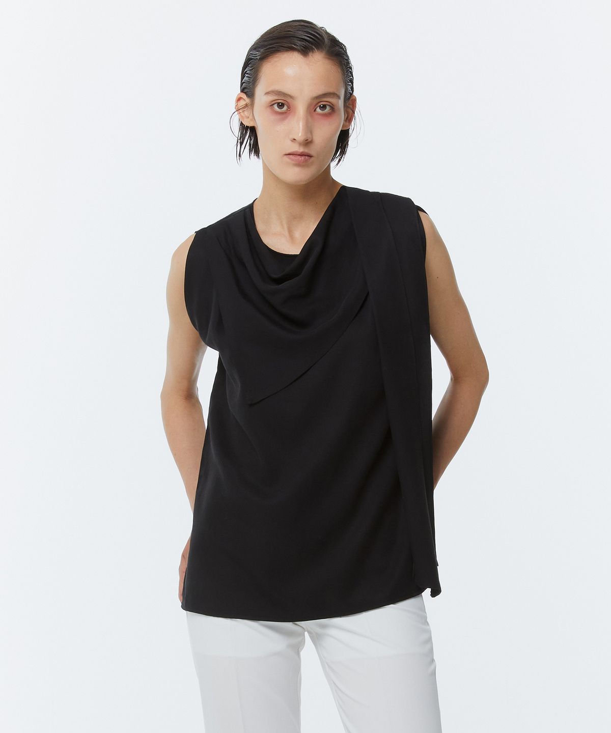 킴도(KIMDOH) DRAFFED SLEEVELESS TOP BLACK