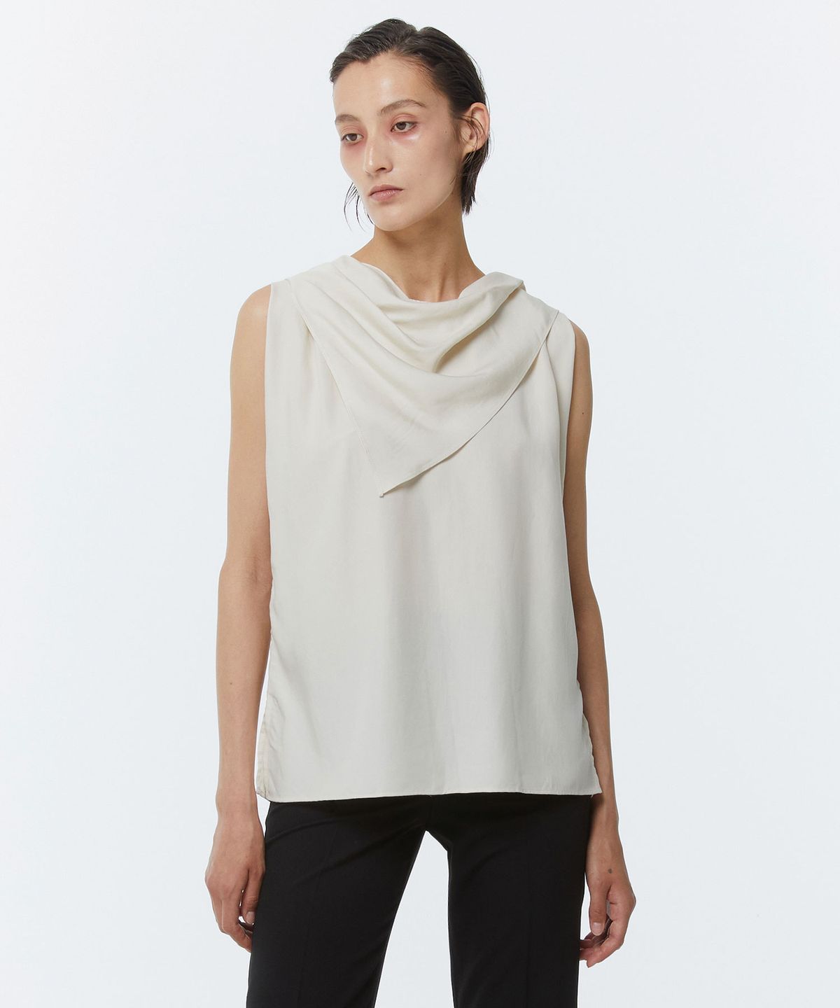 킴도(KIMDOH) DRAFFED SLEEVELESS TOP IVORY