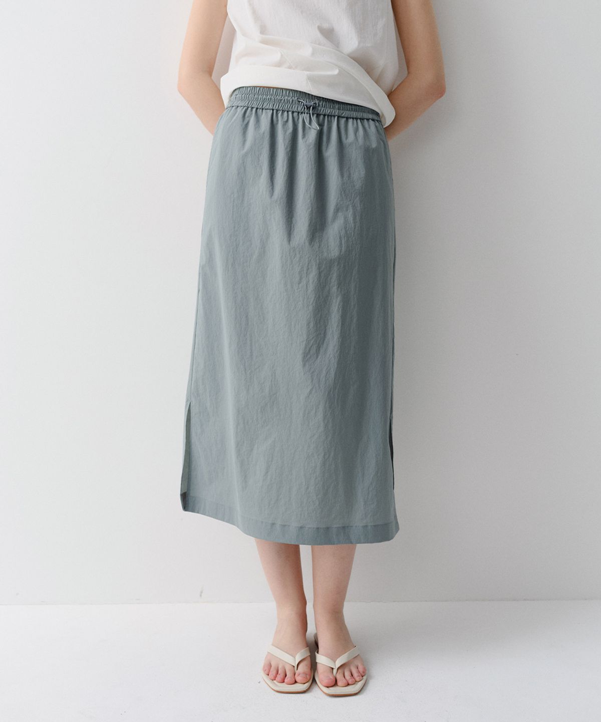 이아(EAAH) ODE SKIRT (GREYBLUE)