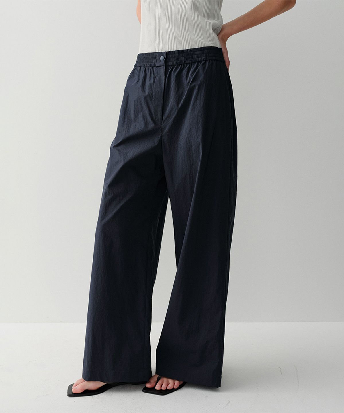 이아(EAAH) WIDE BANDING PANTS (NAVY)