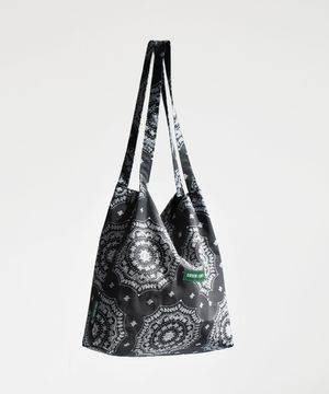 무심한듯 박시한 쇼퍼백 53 페이즐리- black