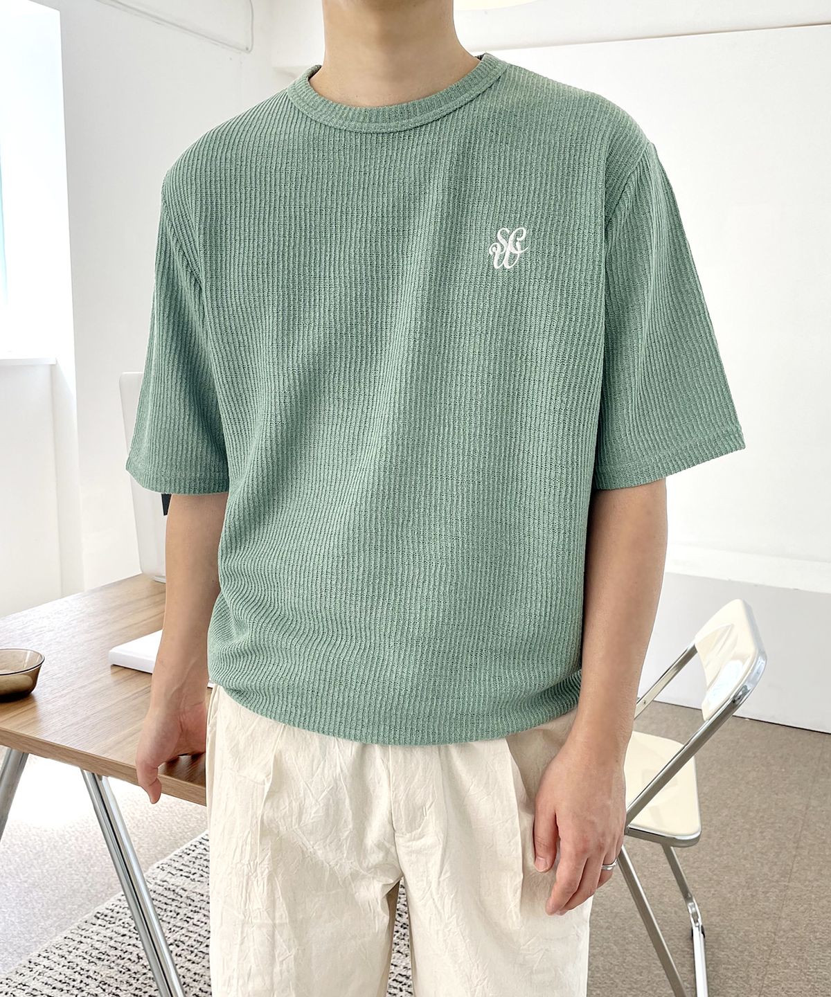 유니드가먼츠(YOUNEEDGARMENTS) 니티드 라운지 크루넥 (글래스 그린)