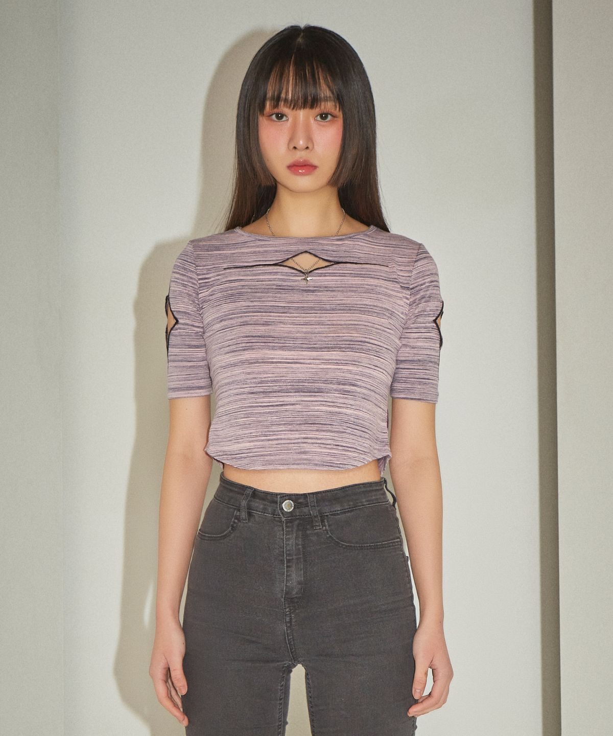 파베르핑거(FABER FINGER) Stripe Glitter Slit Crop T-shirt (Pink)