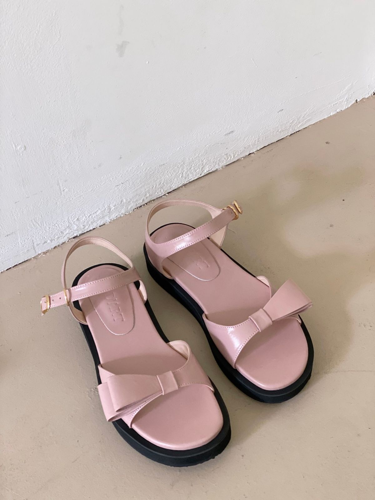 쥬다르(JEU DART) unbalance ribbon platform sandal  pink