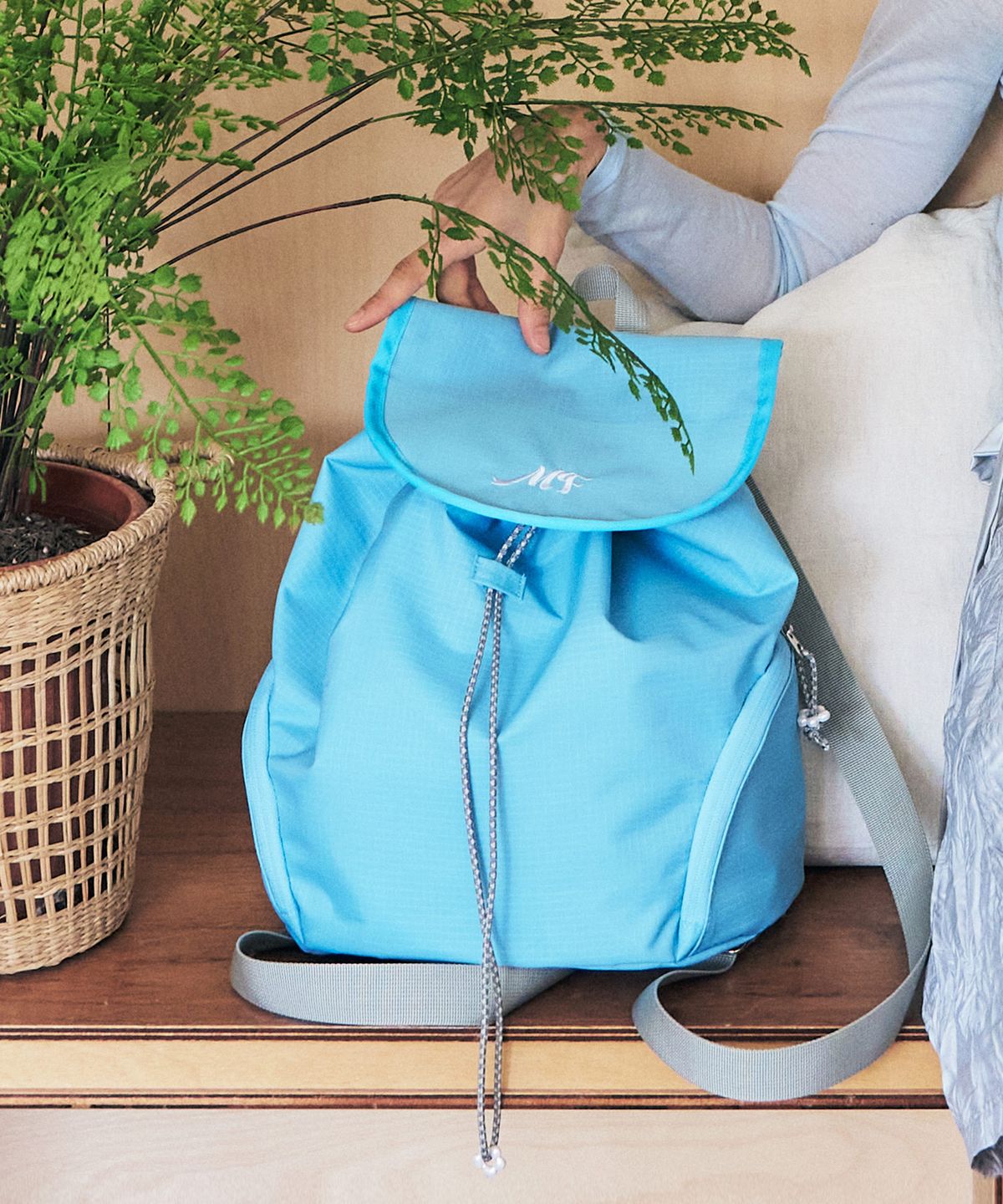 마가린핑거스(MARGARIN FINGERS) SIDE POCKET BACKPACK (LIGHT BLUE)