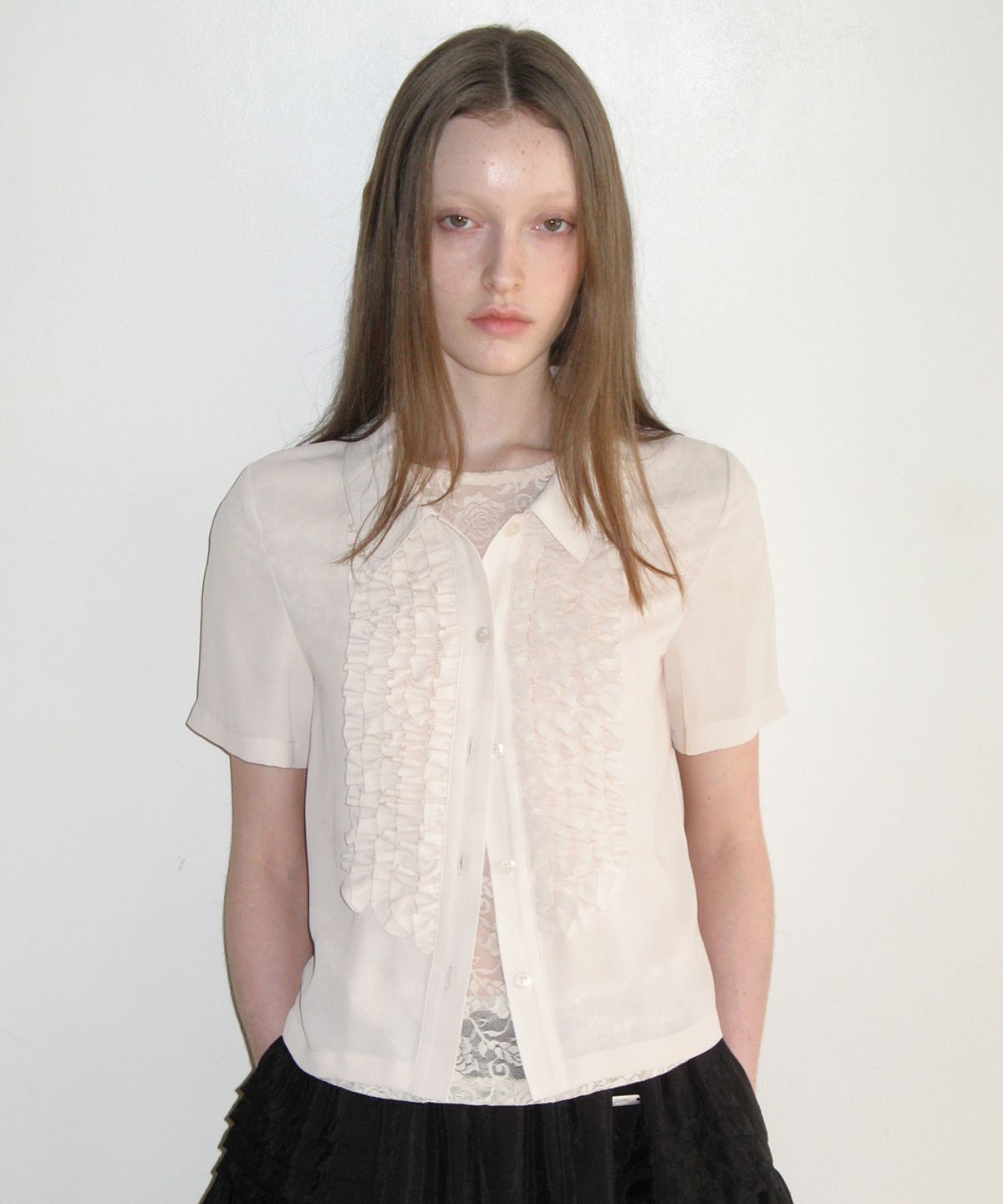시눈(SINOON) FRILL HALF BLOUSE (YOUNG BEIGE)