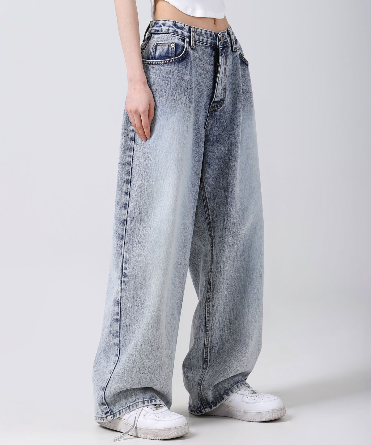 어반드레스(AVANDRESS) this is wide denim pants snow BLUE