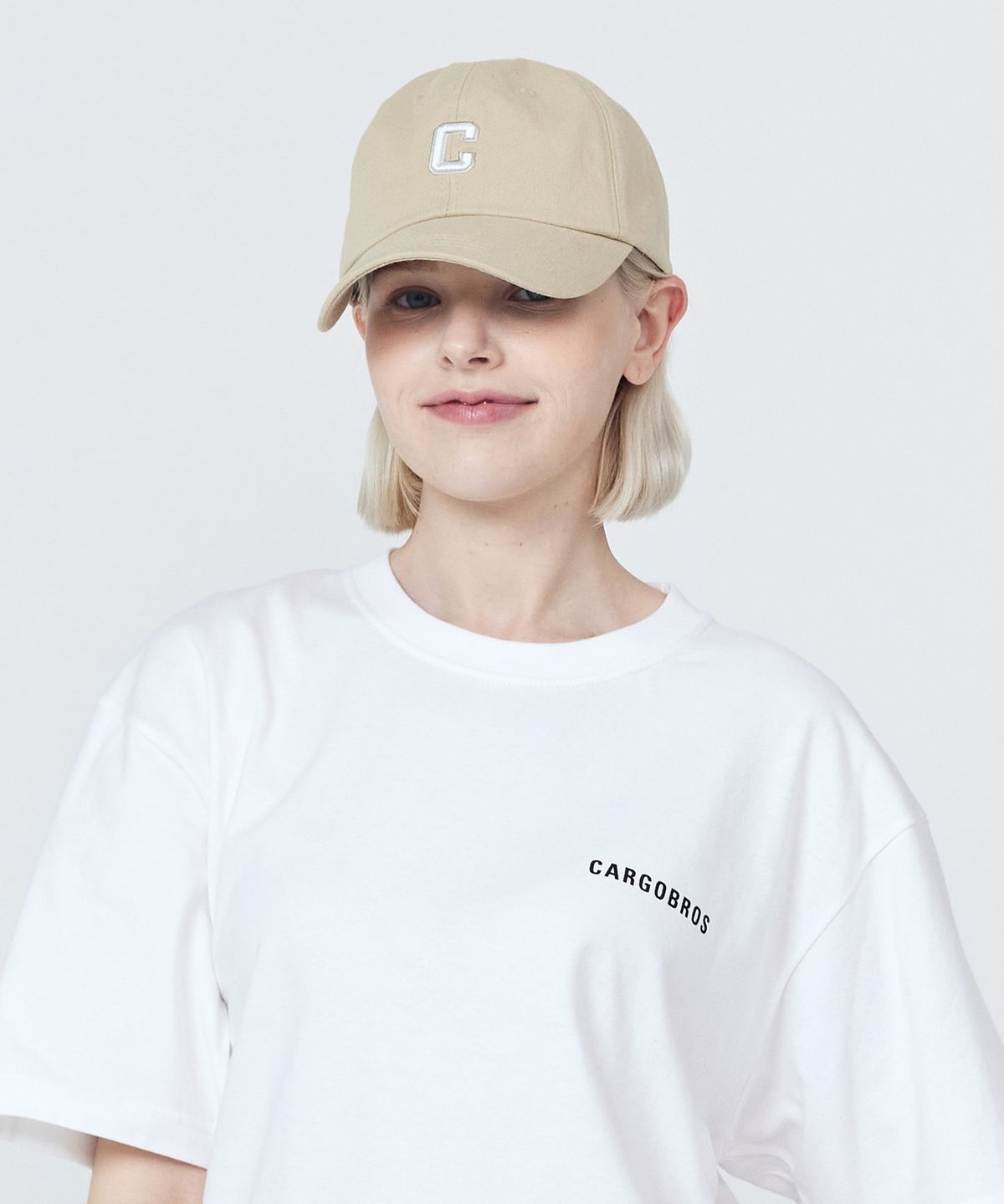 카고브로스 포 우먼(CARGOBROS FOR WOMAN) 시그니처 로고 볼캡 (베이지)