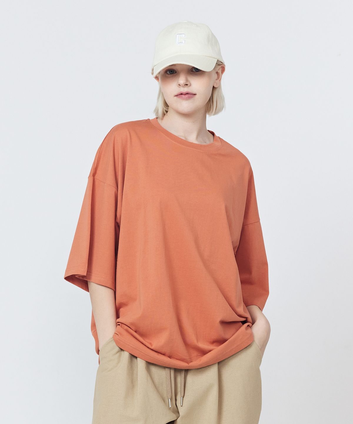 카고브로스 포 우먼(CARGOBROS FOR WOMAN) 오가닉 크루넥 반팔 티셔츠 (오렌지)