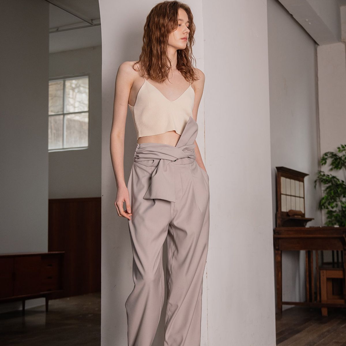 와이와이아이엠(YYIAM) YY_Big ribbon high-waist pants