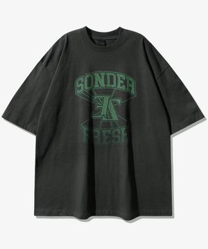 손더 반팔티셔츠 딥그레이 KMST6693