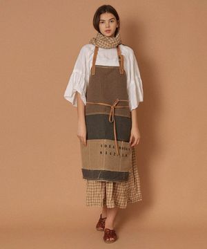 gree patch apron