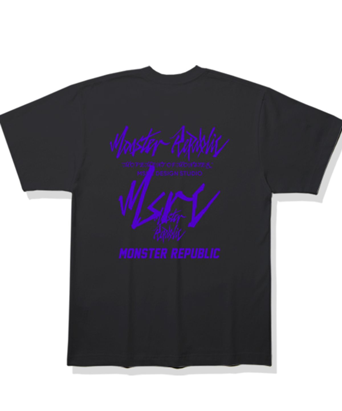 몬스터리퍼블릭(MONSTER REPUBLIC) 무브먼트 블루 레터링 티셔츠 블랙