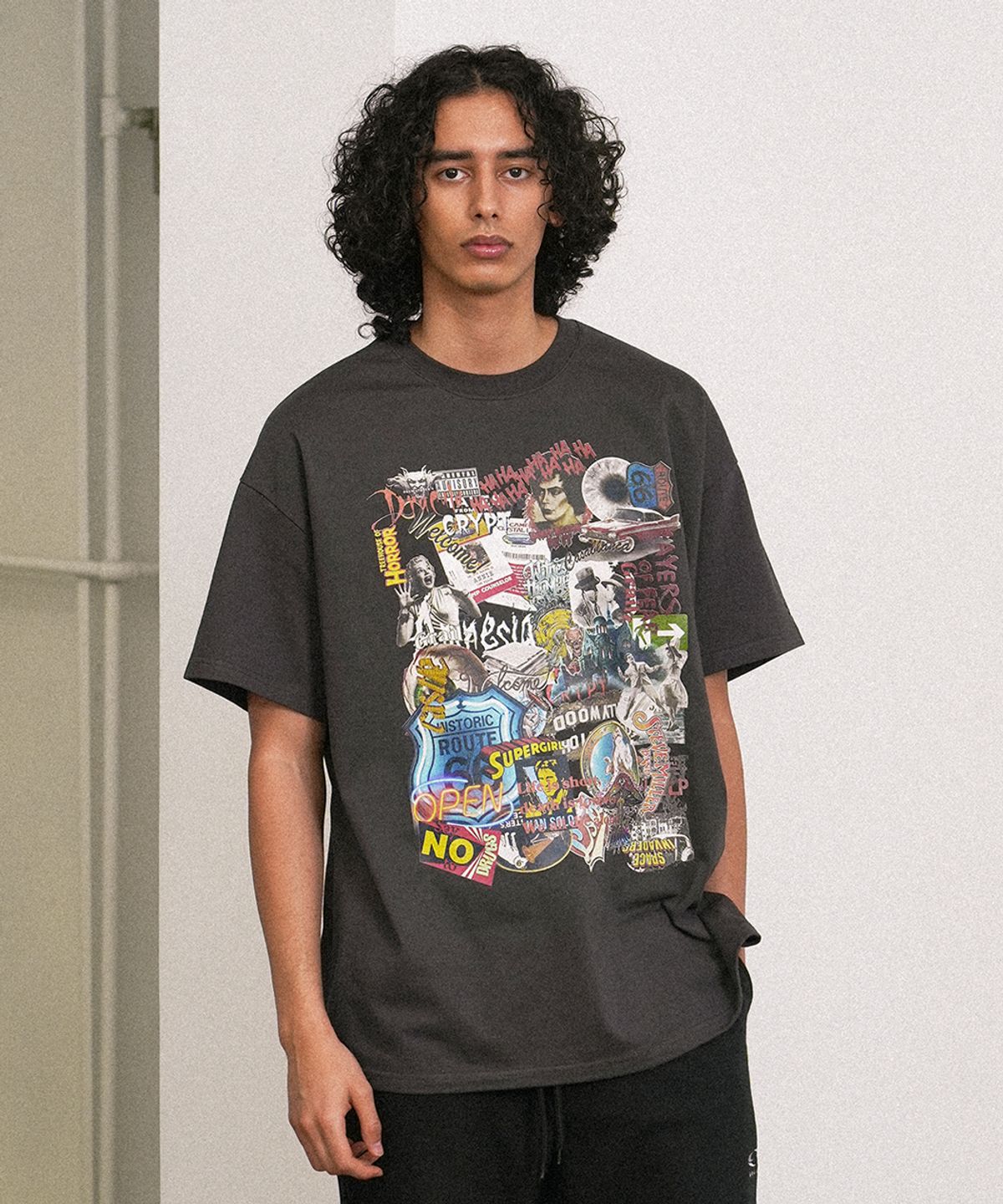 그레일즈(GRAILZ) COLLAGE T-SHIRTS [CHARCOAL]