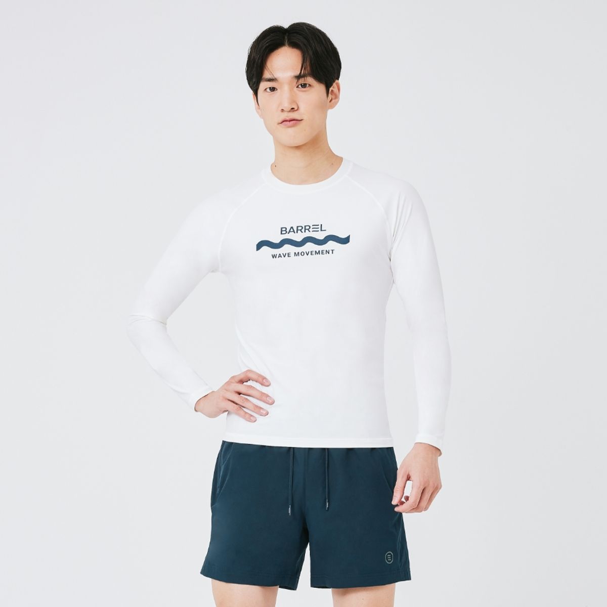 배럴(BARREL) 맨 리조트 스탠다드핏 웨이브 래쉬가드 오프화이트 (B3SMWRG009OWT)