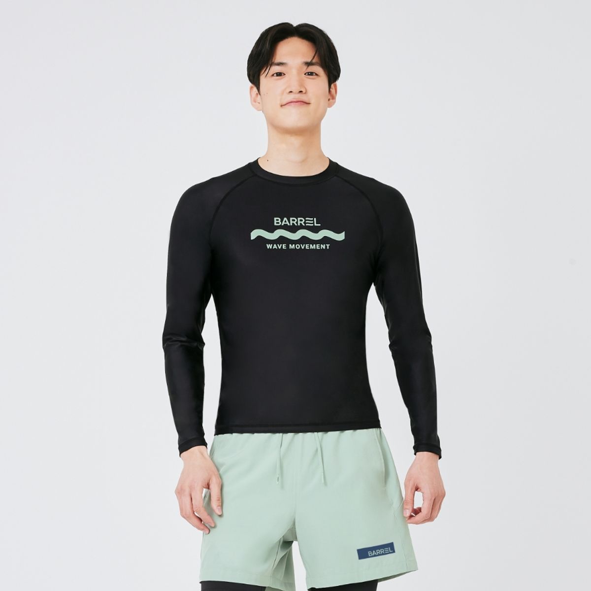 배럴(BARREL) 맨 리조트 스탠다드핏 웨이브 래쉬가드 블랙 (B3SMWRG009BLK)