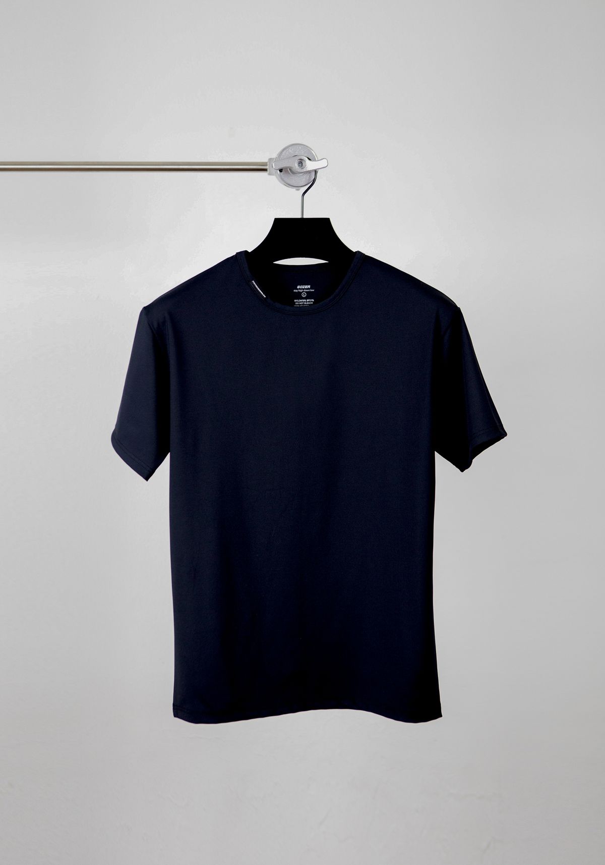 고저(GOZER) LABEL SLIM-TENSION T-SHIRT_BLACK