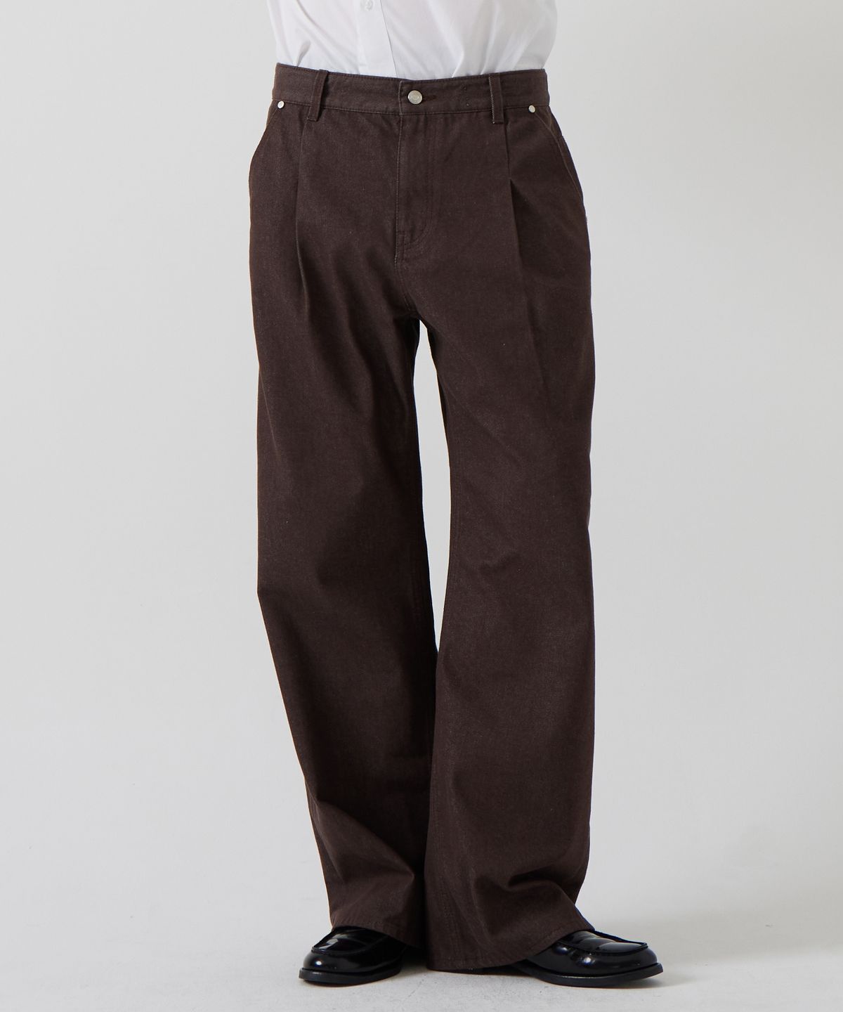 씨네드(CINEDE) [Pluto Wide Pintuck Denim - BROWN]플루토 와이드 핀 턱 데님 - BROWN