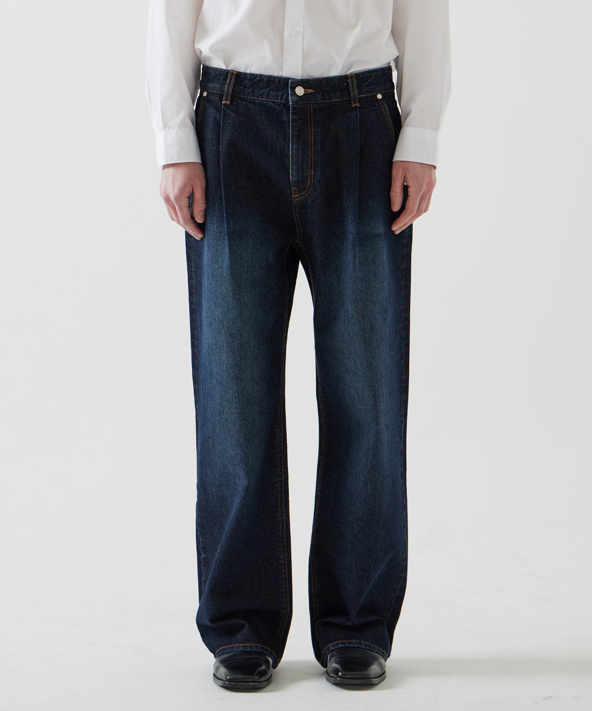 씨네드(CINEDE) [Saturn Wide Washed Pintuck Denim - DEEP INDIGO]새턴 와이드 워싱 핀 턱 데님- DEEP INDIGO