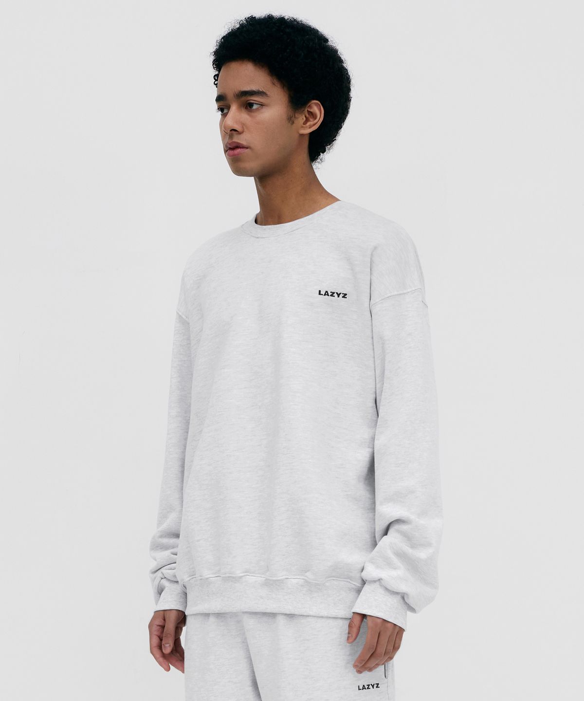 레이지지(LAZYZ) Classic Logo Sweatshirts - Light Gray