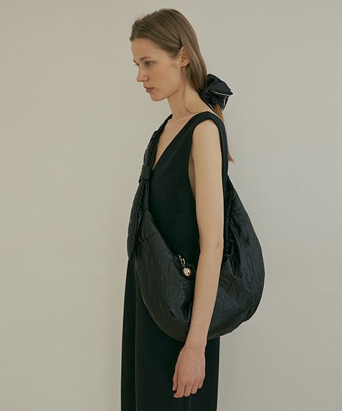 MUSINSA | DEMAKER Big Onion bag-black