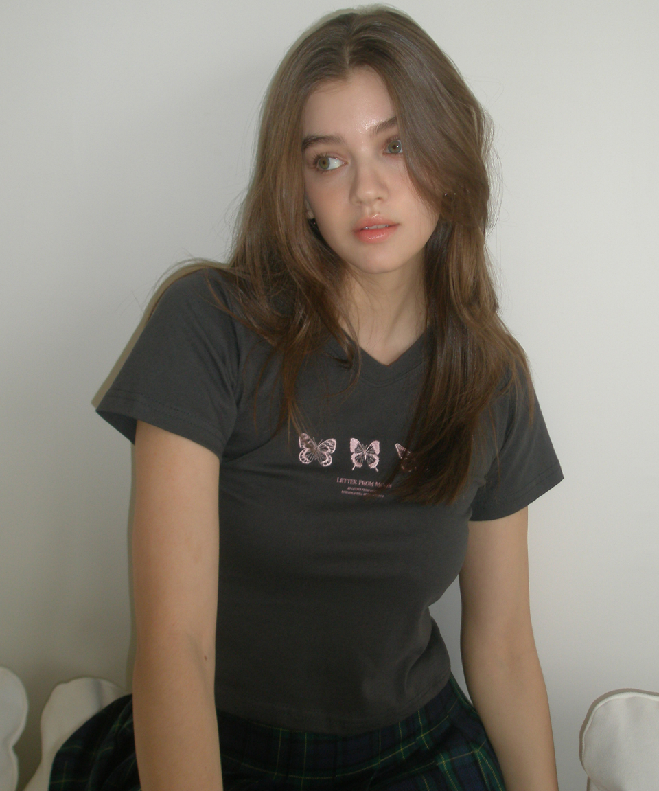 【韓国LETTER FROM MOON】Triple Butterfly Crop Short Sleeve T Letter from Moon] Triple Butterfly Crop Short Sleeve T