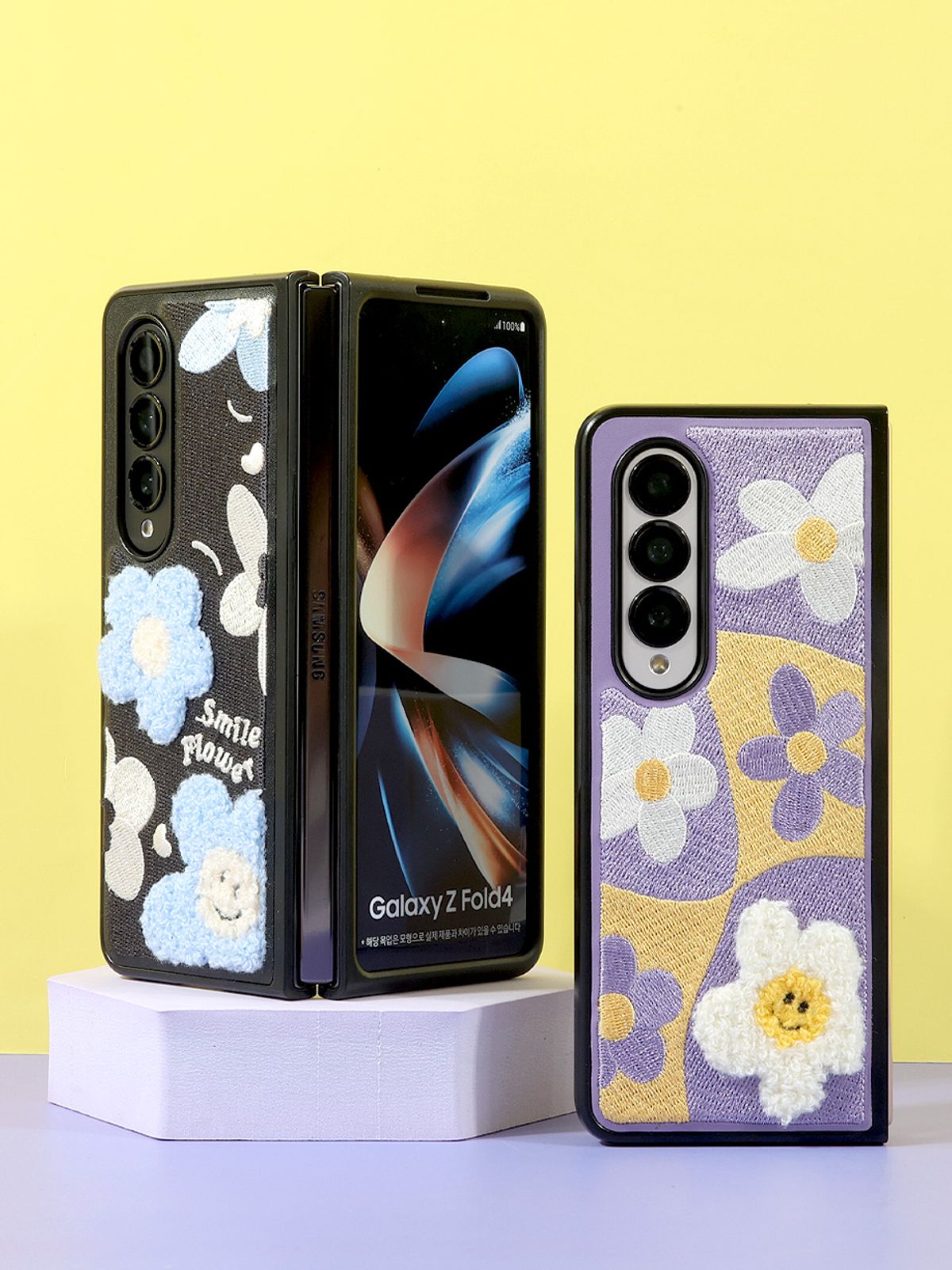 디자인스킨(DESIGNSKIN) 갤럭시Z폴드4 부클 자수 스마일 플라워 케이스-바이올렛/블랙
